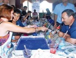 Slovenyalı gençler Ebru sanatı öğreniyor