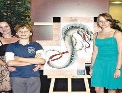 Diplomat sanatçı çini sergisi açtı