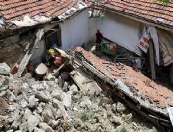 Tehlikeli sızıntı 90 günde 9 hanenin altını oydu