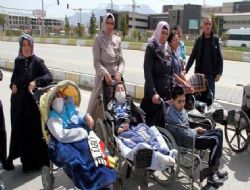 Van'dan Ankara'ya yürüyorlar