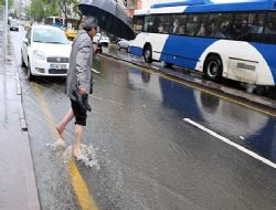 Başkent'te alt yapı yağmura teslim