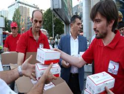 Kızılay ve ATO'dan iftar kumanyası