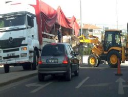 Dikkat! Refüjde TIR var