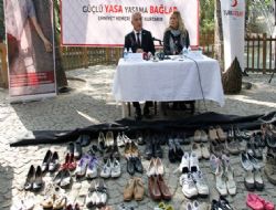 59 çift ayakkabıyla dikkat çektiler