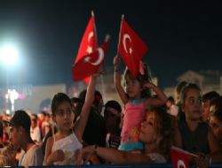 5 kilometrelik fener alayı