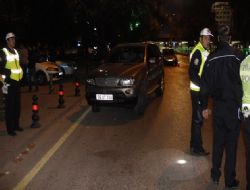 Cipten indi taksiye bindi