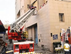 Hastaları yangından tatbikatla kurtardılar