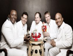 Sıradışı isimler CSO ile aynı sahnede