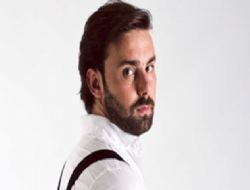 Kulis yeni sezonu ‘Çirkin'le açtı