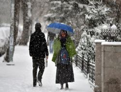 Karlı Ankara'nın iki yüzü