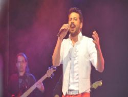 Emre Altuğ'lu açılış