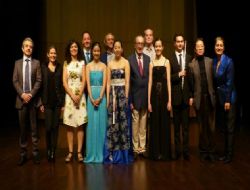 Hocanın flütüyle dünya birincisi