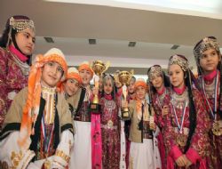 Şampiyonlar makamda