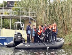 Fabrikanın atık suyu Mogan'a akıyor