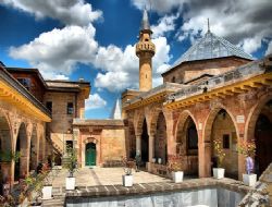 Hacı Bektaş Veli ve yüksek ahlakı