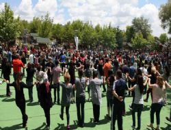 Yakacık'ta Kars halayı