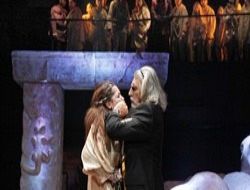 Devlet Tiyatroları'na iki ödül