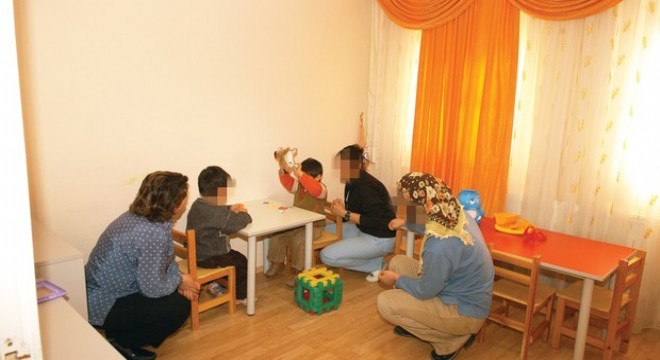 9 yılda 600 misafir