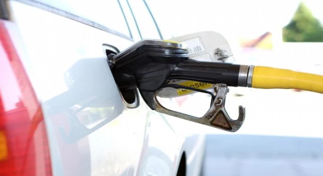 Benzin ve motorine indirim, otogaza zam geldi