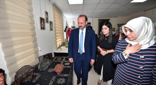 Hedefleri iş hayatına atılmak