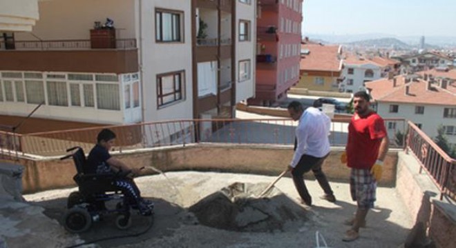 İmece usulüyle rampa yaptılar