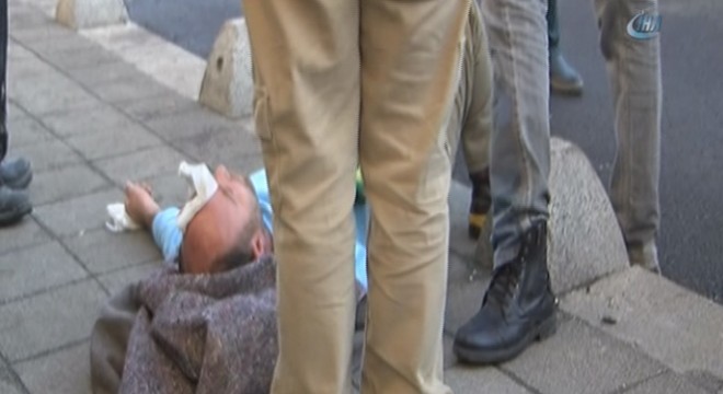 Nakliye sepetinden düşerek yaralanan işçi yerde sigara içti