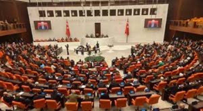 TBMM'de Bağımsız Milletvekili Sayısı 14'e Yükseldi, Toplam Sandalye 592'ye Düştü